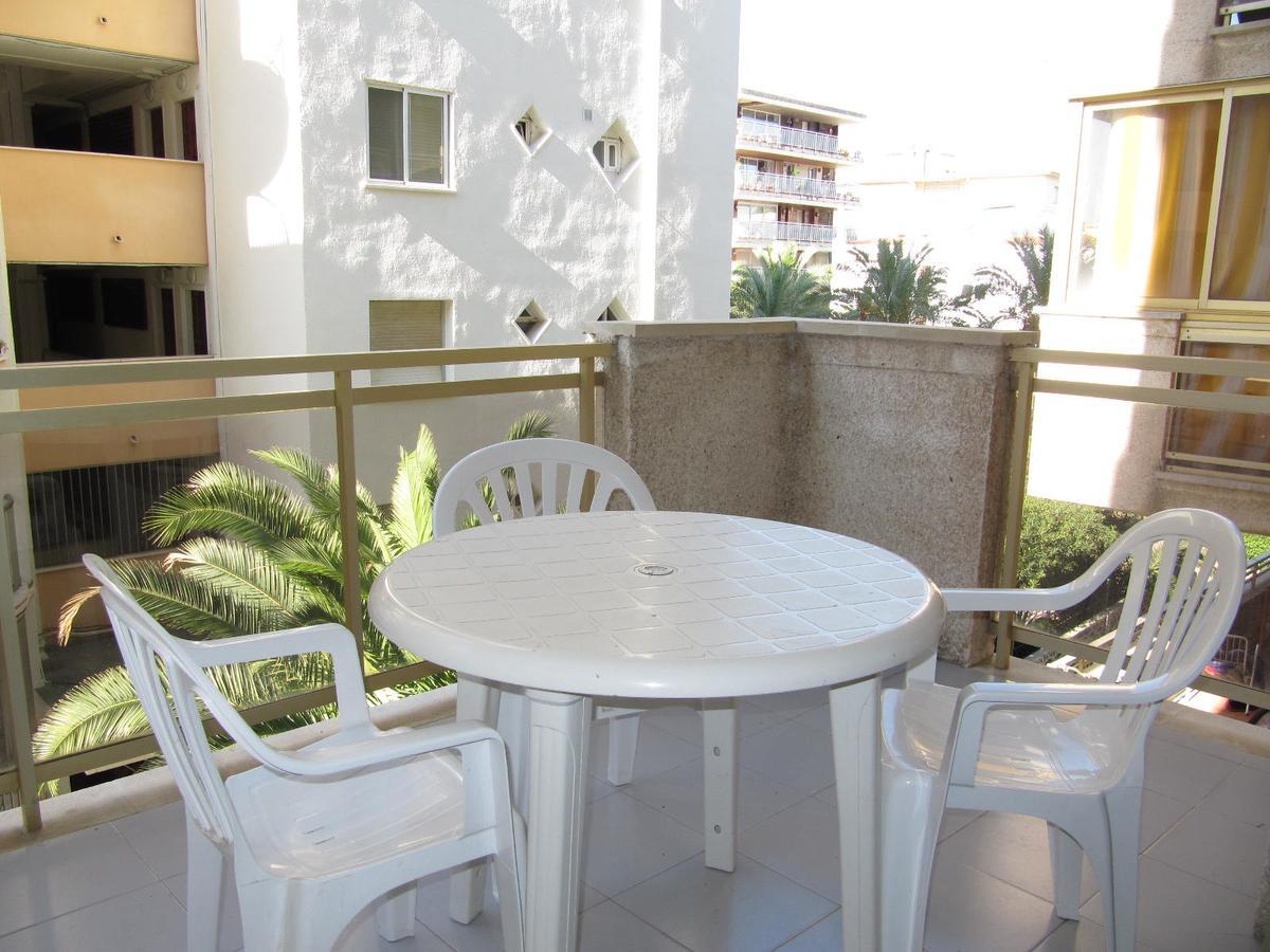 Apartamentos Amatista Салоу Экстерьер фото